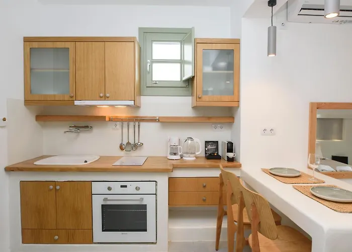 Theasis Suites